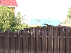 Забор из евроштакетника на ленточном фундаменте 10 метров фото в Сергиевом Посаде